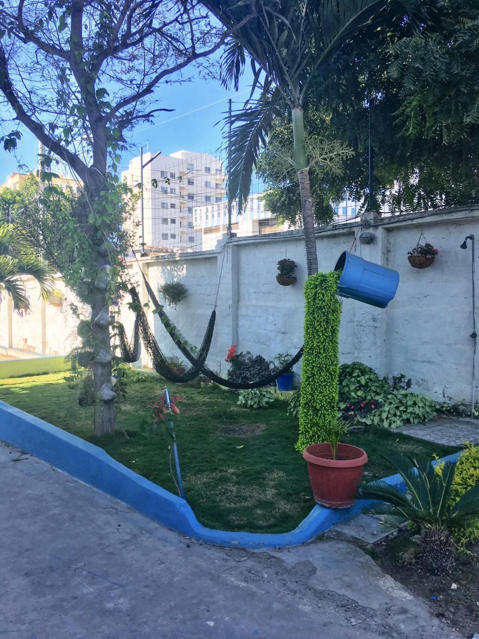 Hostal Albatros Manta Exterior photo