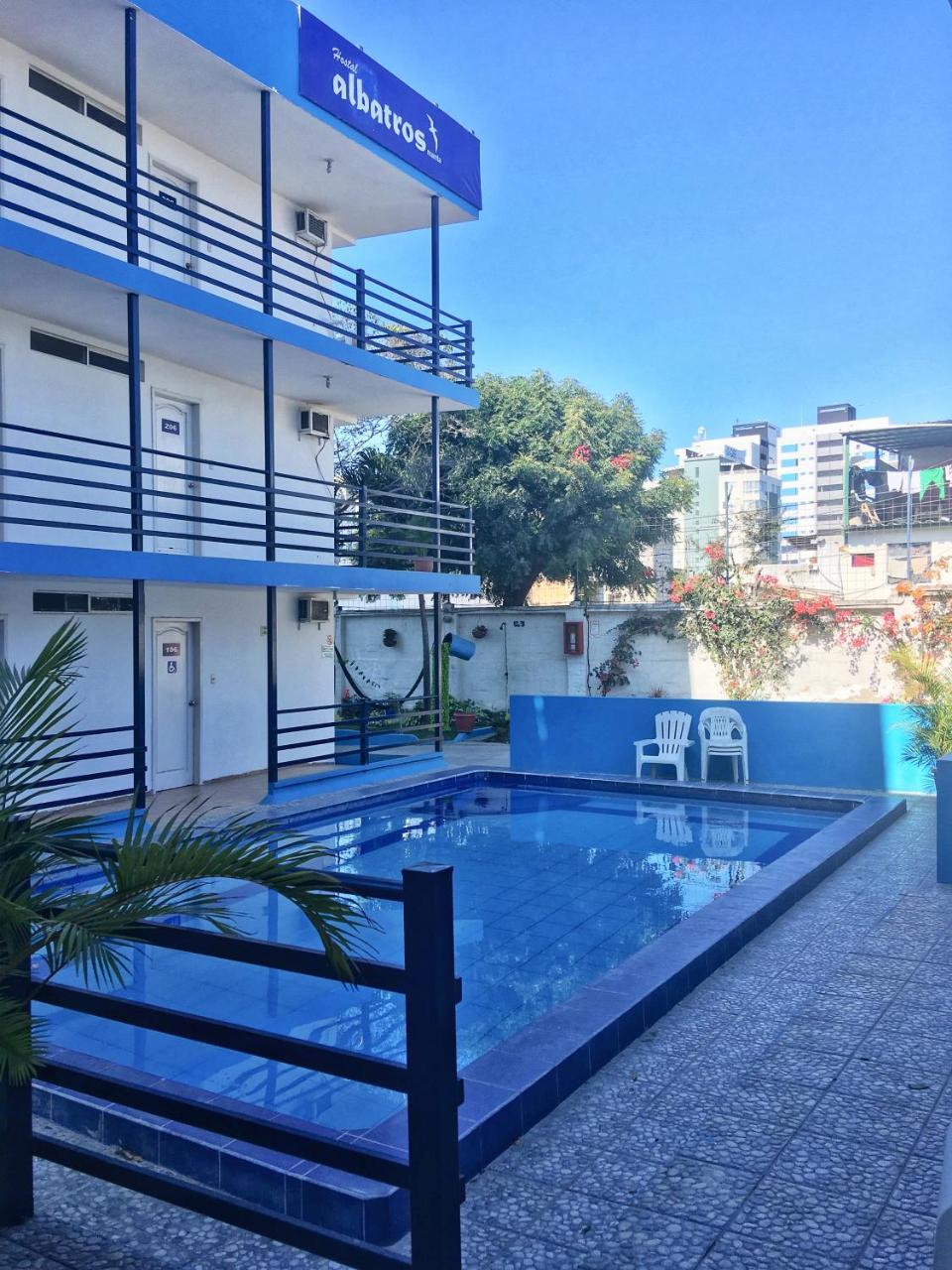 Hostal Albatros Manta Exterior photo